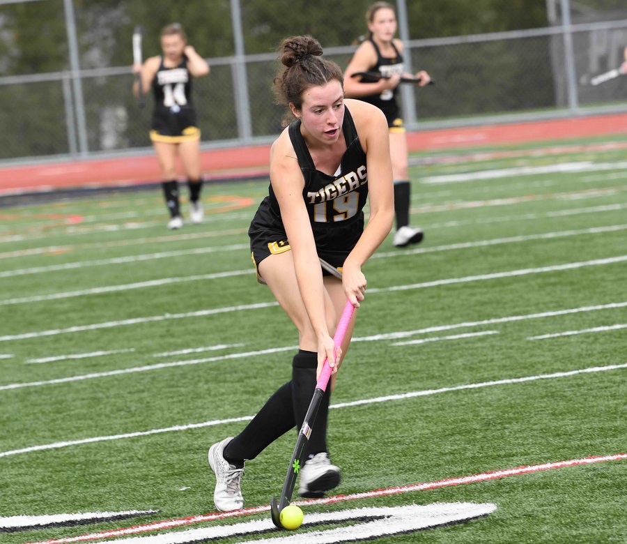 Sofia Mianzo’s Hat Trick Leads NA Past Fox Chapel, 3-0 - North