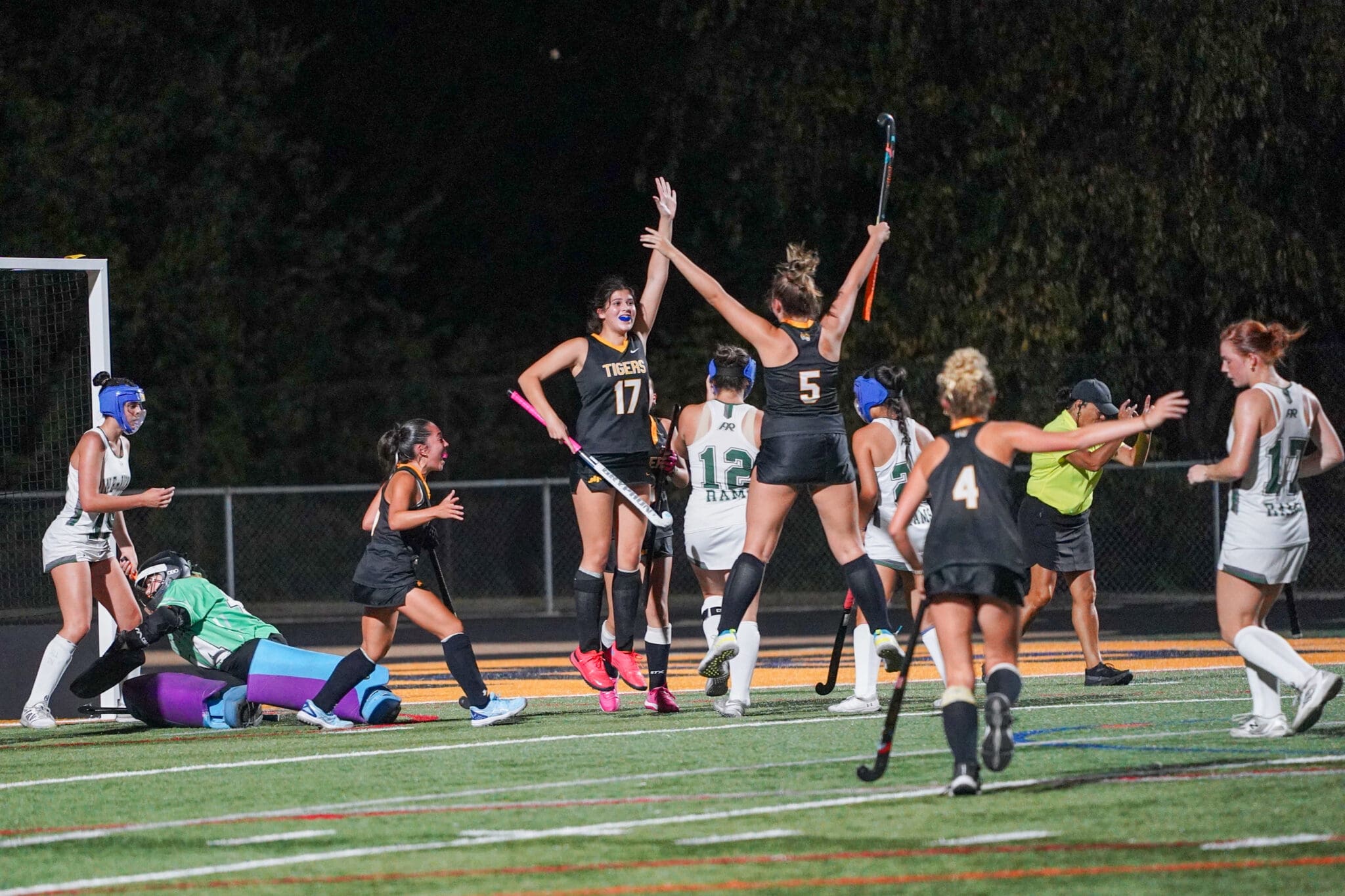 Photo Gallery of vs. Pine-Richland, 9-15-25 (by: Gabi Niizawa)
