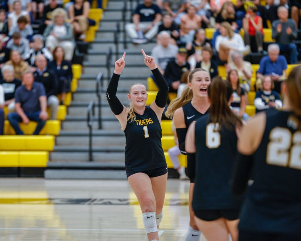 North Allegheny girls volleyball defeats Shaler 3 -1.