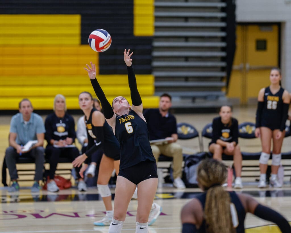 North Allegheny girls volleyball defeats Shaler 3 -1.