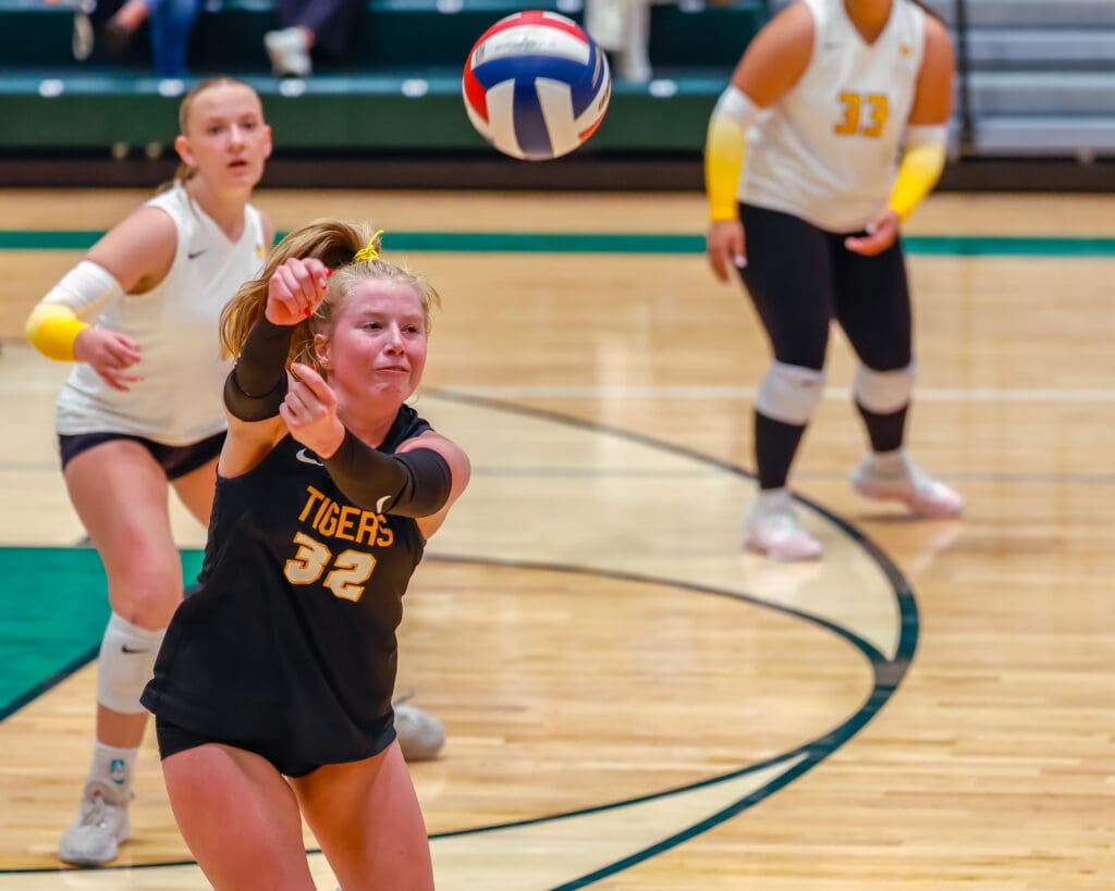 North Allegheny girls volleyball defeats Pine-Richland 3 -1.