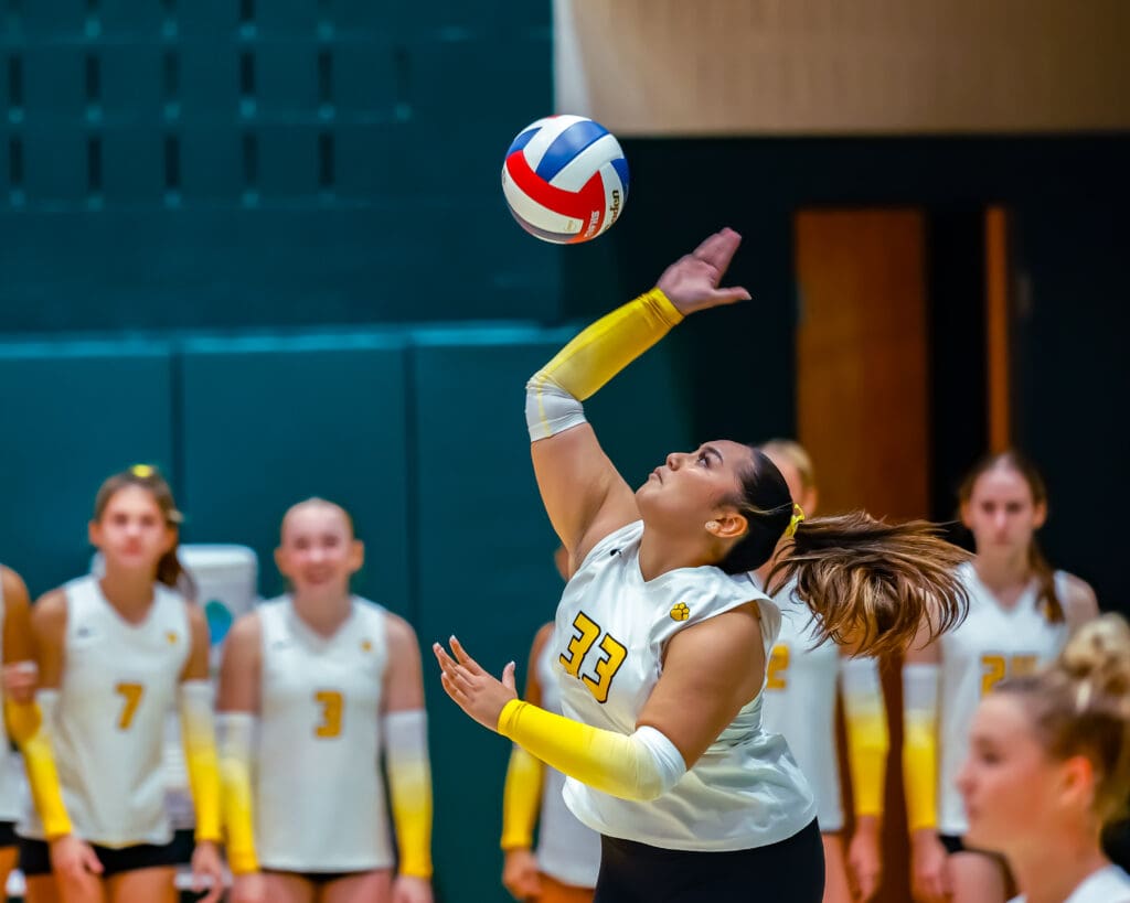 North Allegheny girls volleyball defeats Pine-Richland 3 -1.