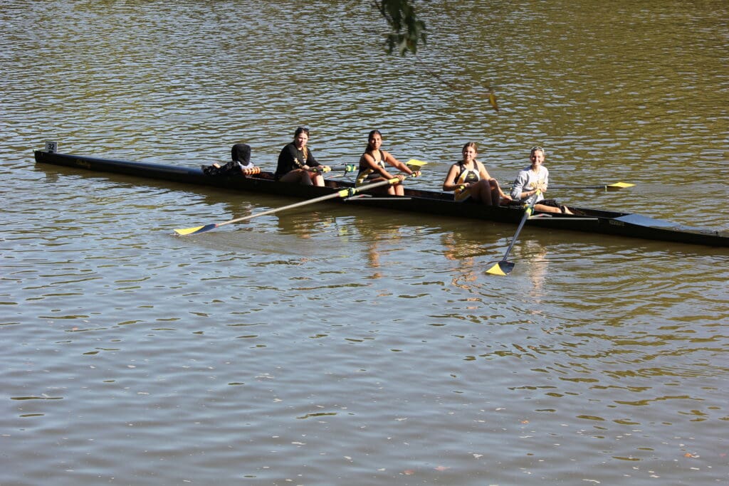 Womens Novice 4+ A