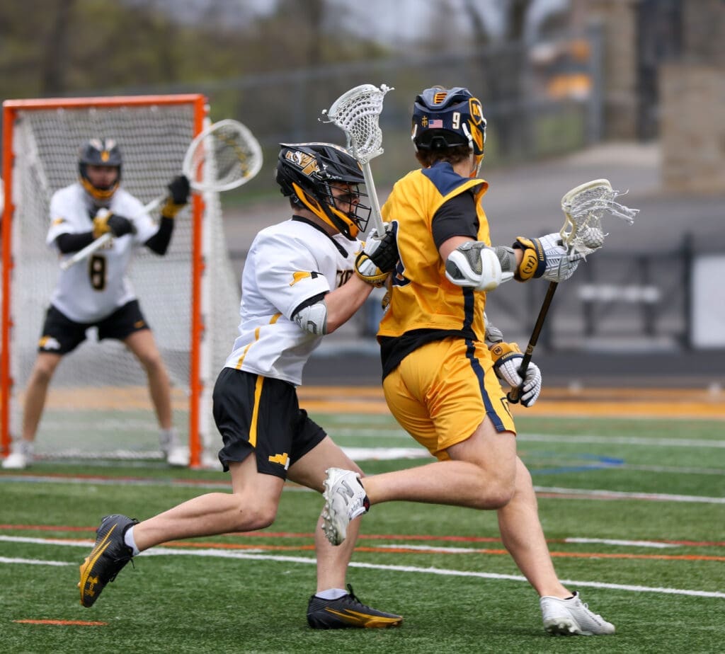 Blax-vs-Mon-2-2
