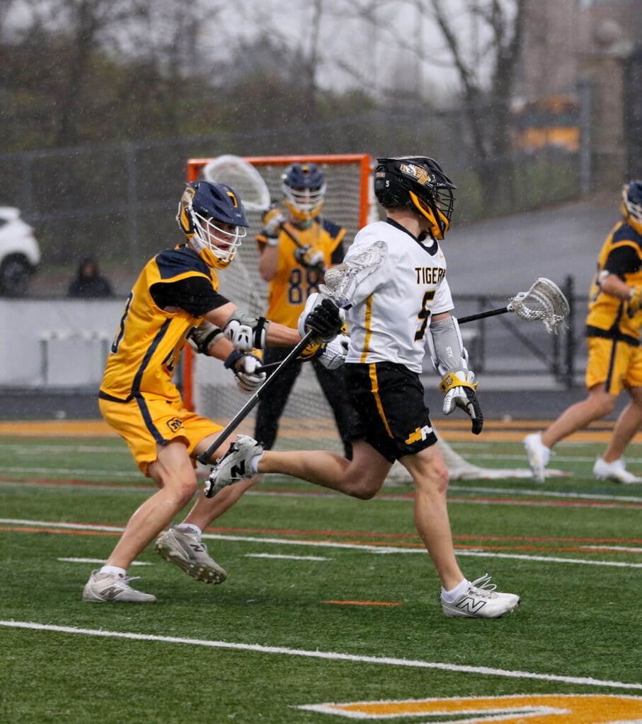 blax-vs-Mon-15