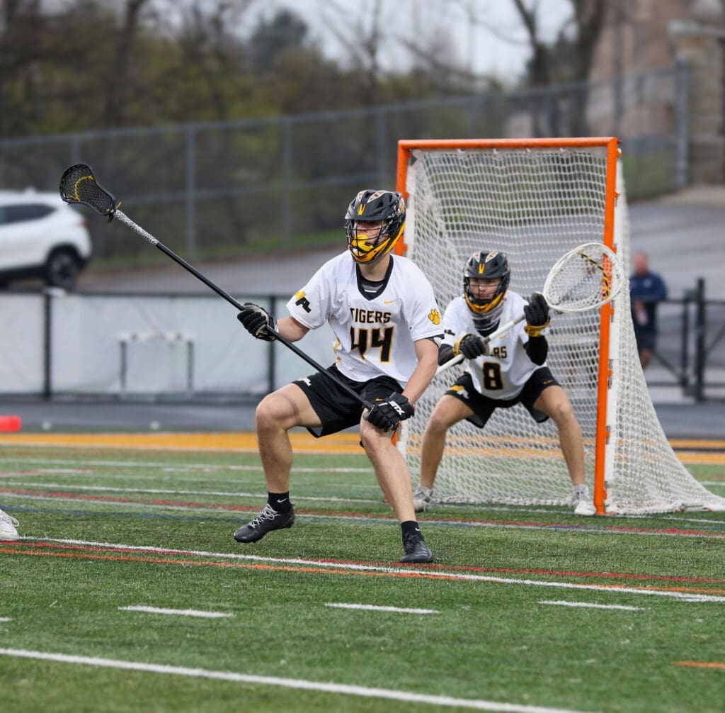 blax-vs-Mon-21