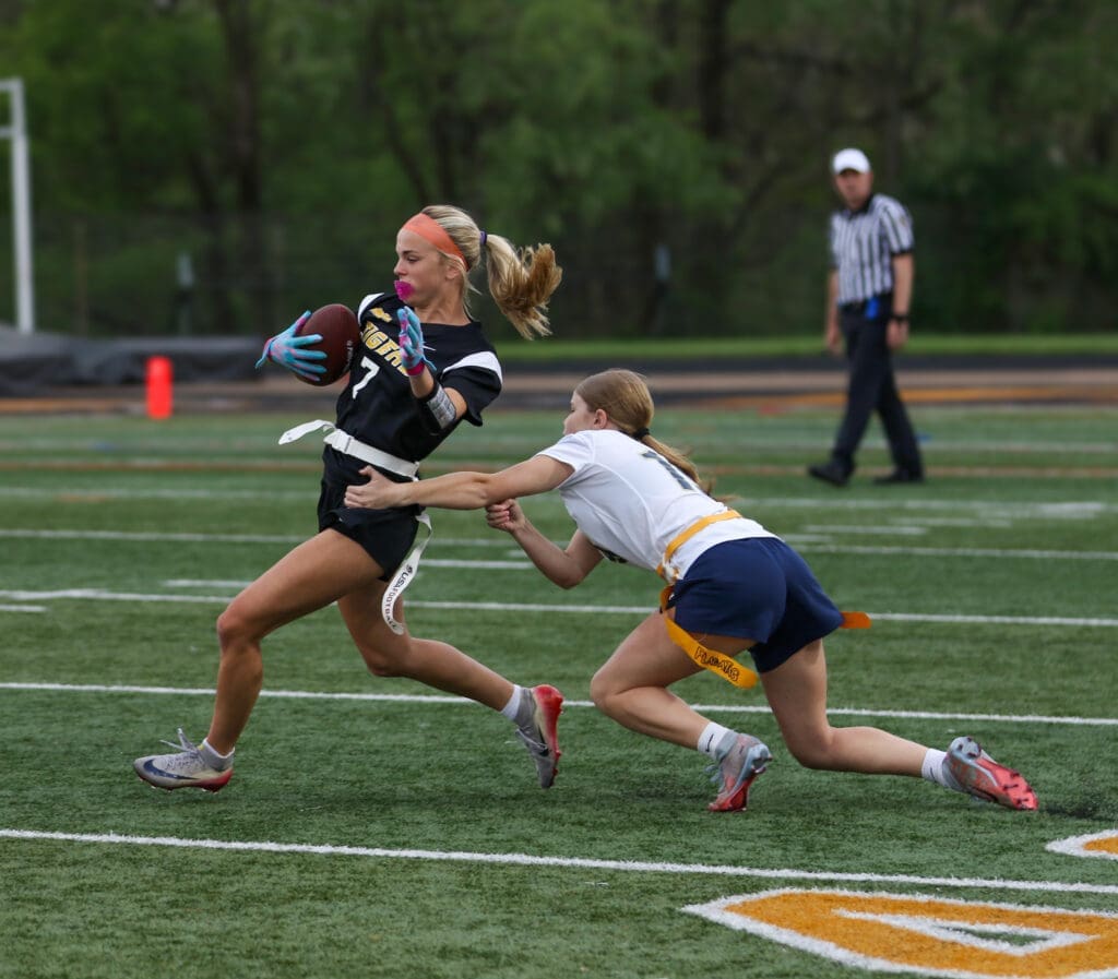 FLAG-PLAYOFF-POST-222-25