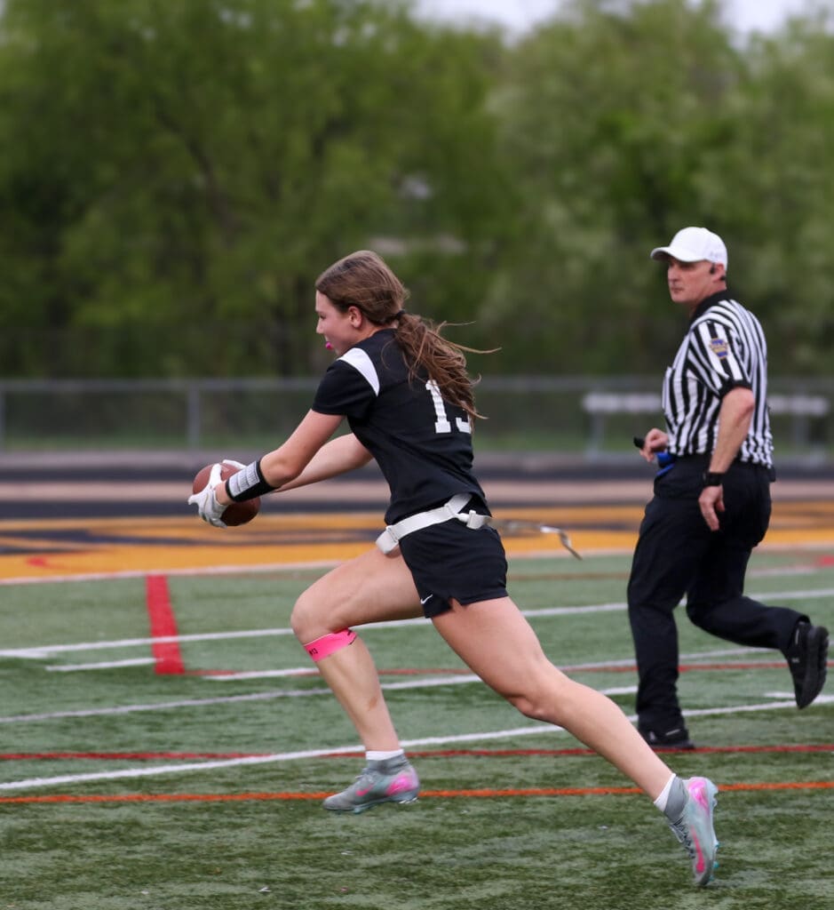 FLAG-PLAYOFF-POST-222-30