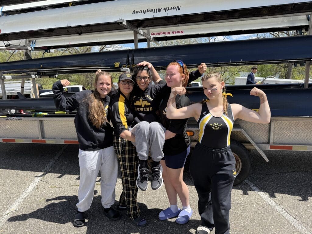 Womens Novice 4x+ 2