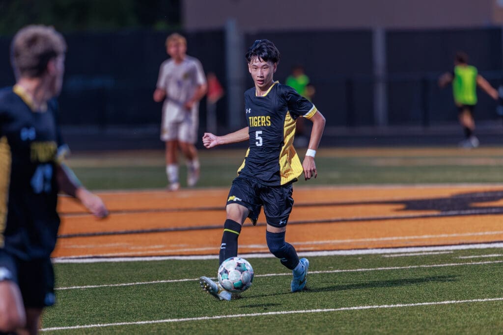 26_9_01_NA Boys Soccer