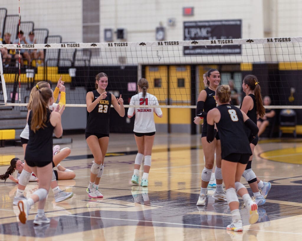 26_9_01_NA Girls Volleyball