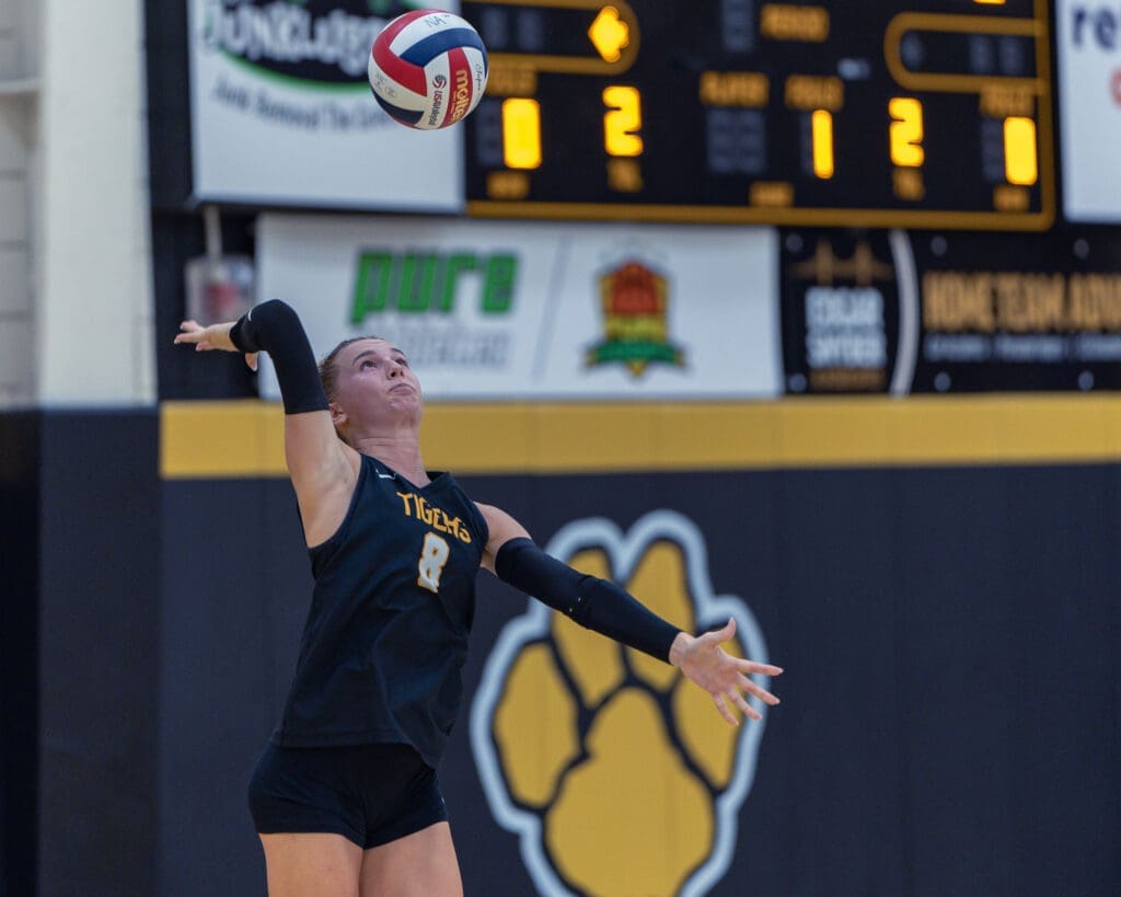 26_9_01_NA Girls Volleyball