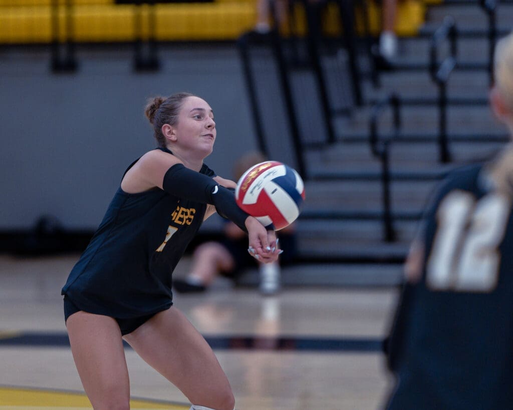 26_9_01_NA Girls Volleyball