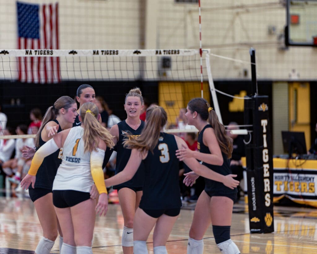 26_9_01_NA Girls Volleyball
