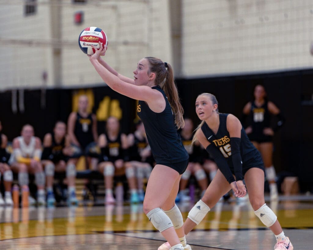 26_9_01_NA Girls Volleyball