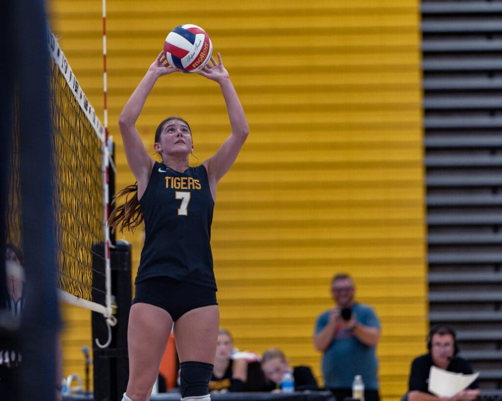 26_9_01_NA Girls Volleyball