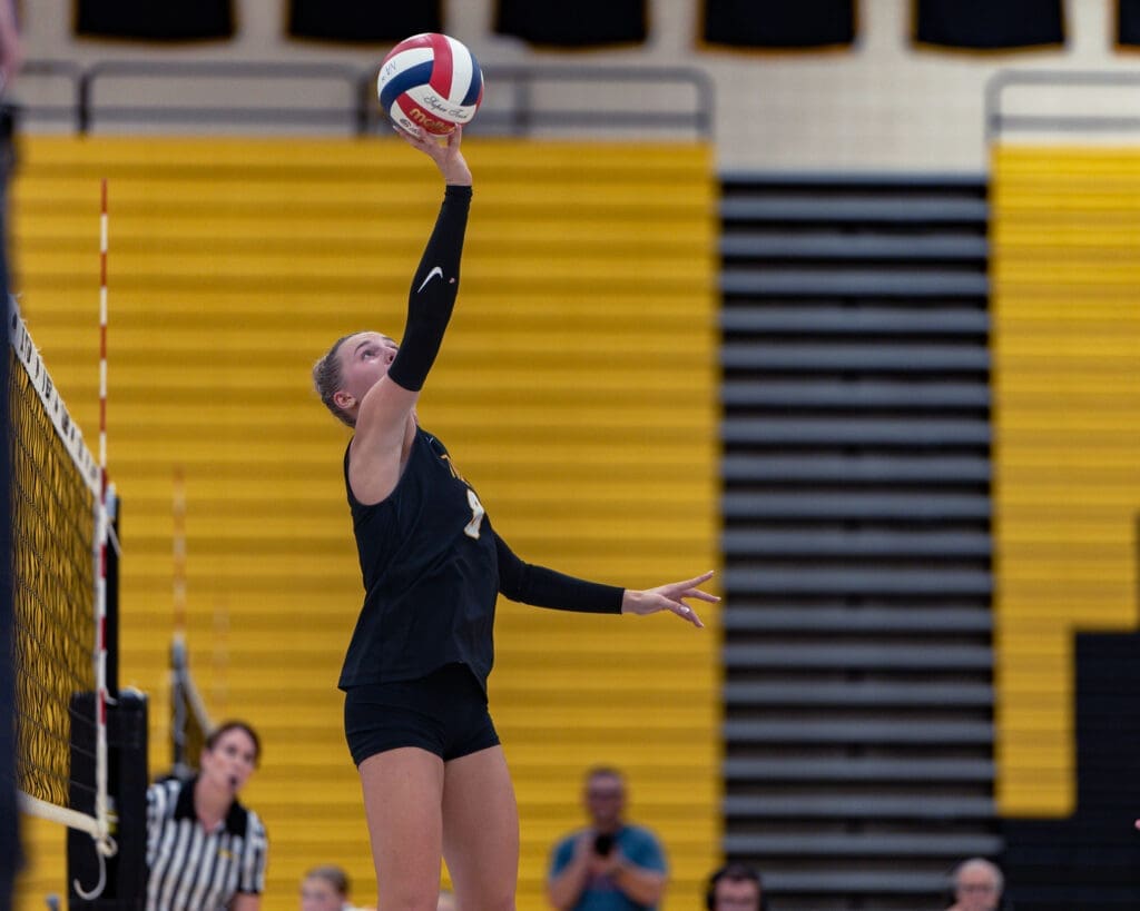 26_9_01_NA Girls Volleyball