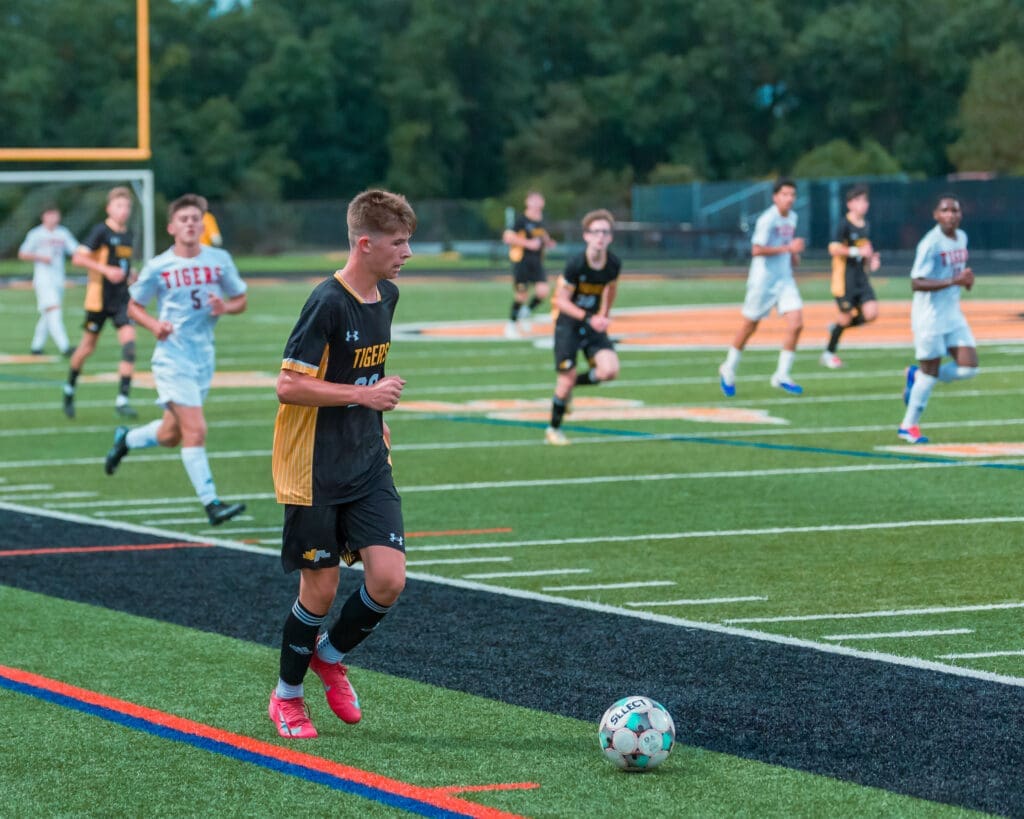 26_9_10_NA Boys Soccer