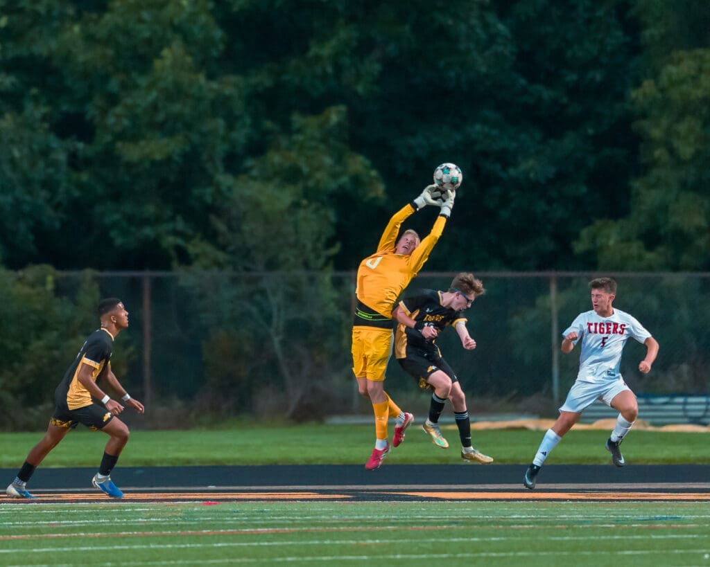 26_9_10_NA Boys Soccer