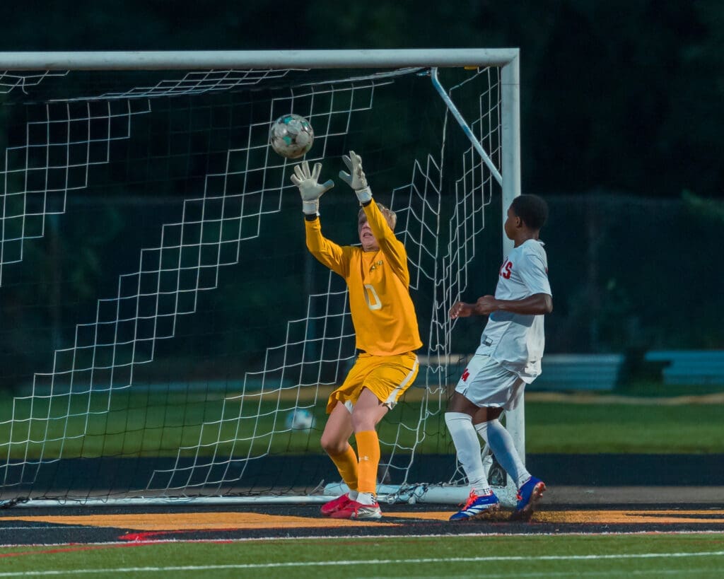 26_9_10_NA Boys Soccer