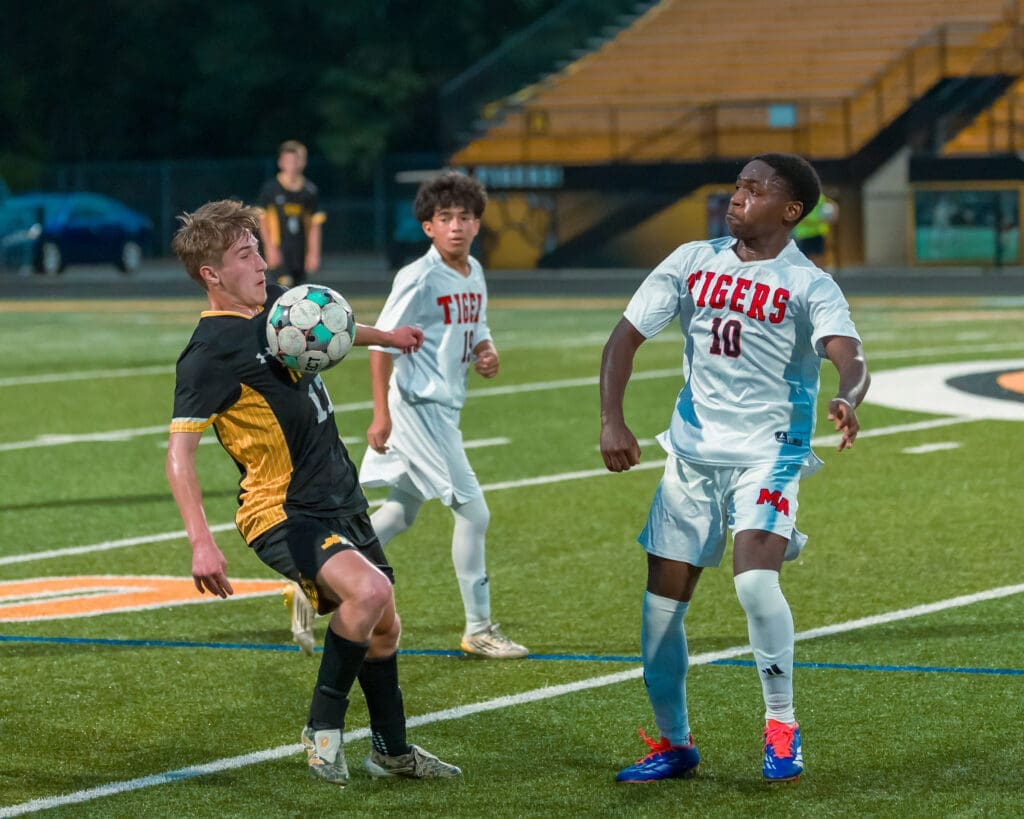 26_9_10_NA Boys Soccer
