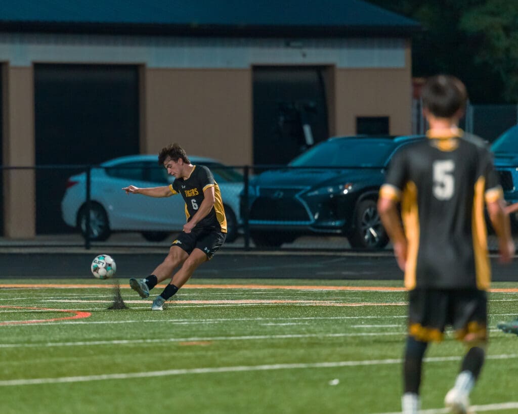 26_9_10_NA Boys Soccer