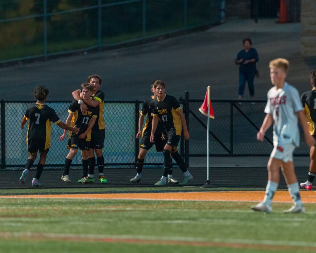 26_9_10_NA Boys Soccer