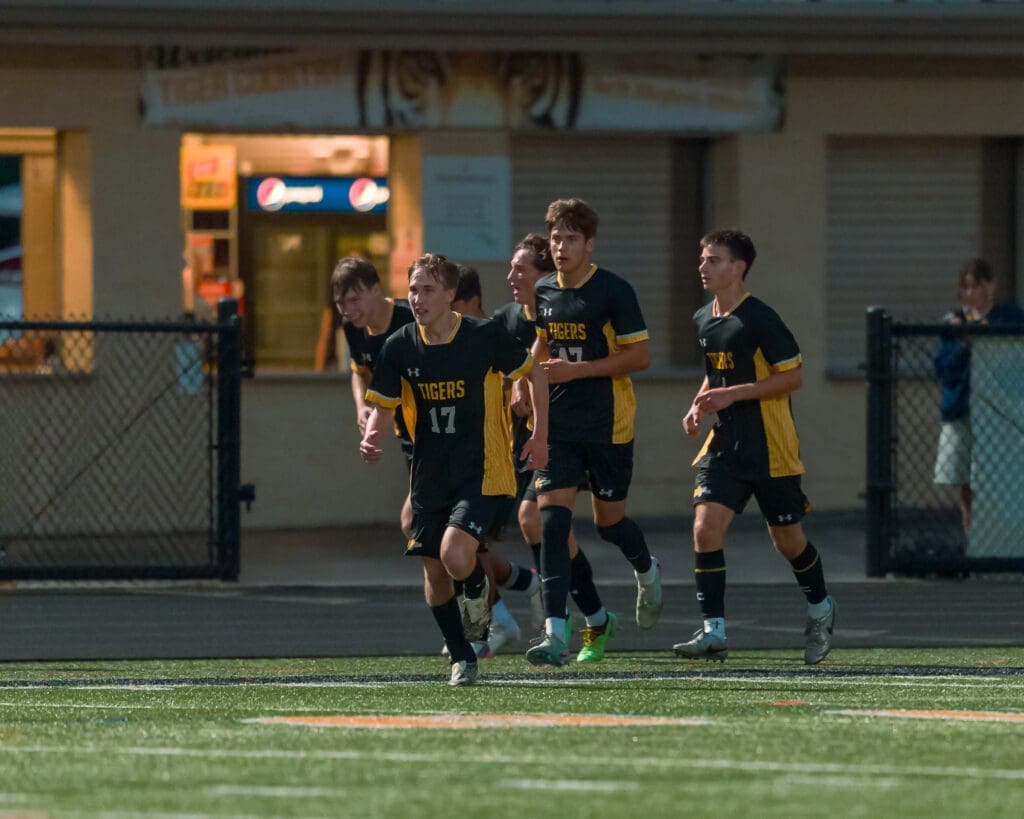 26_9_10_NA Boys Soccer