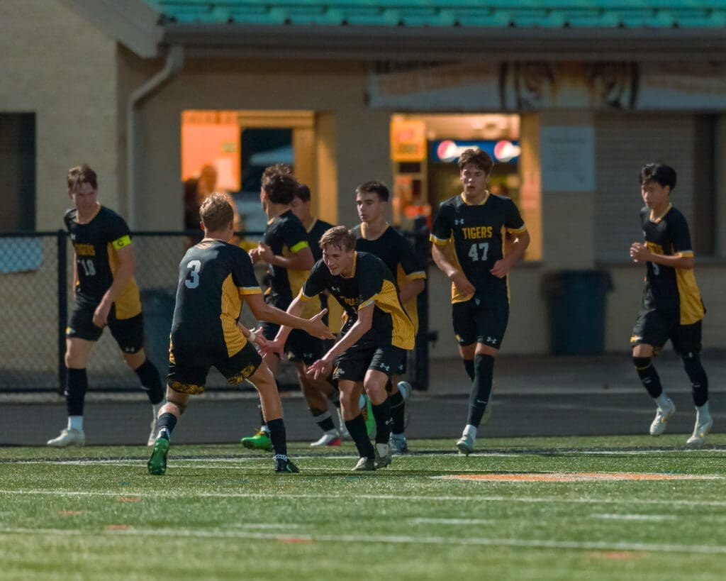 26_9_10_NA Boys Soccer