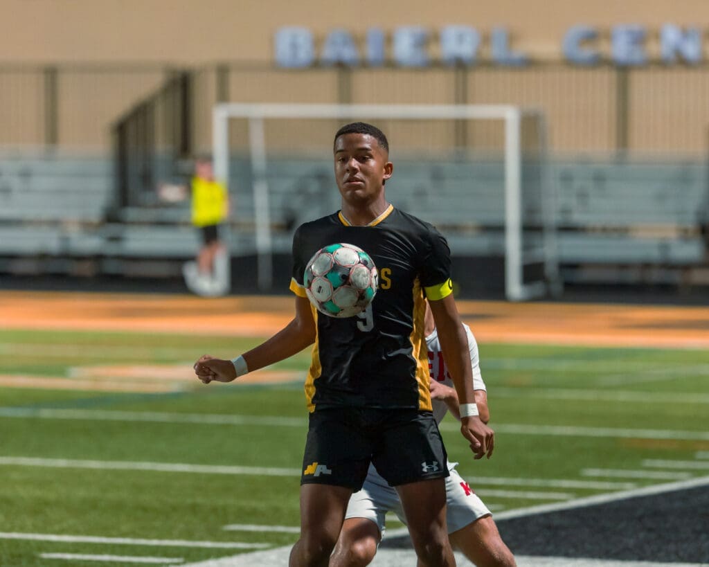 26_9_10_NA Boys Soccer