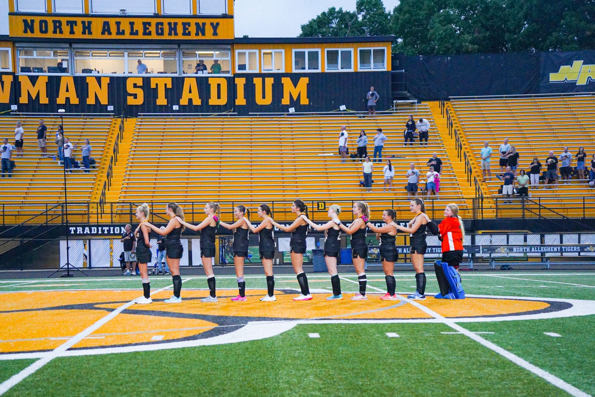 Photo Gallery of vs. Norwin, 9-17-26 (by: Gabi Niizawa)
