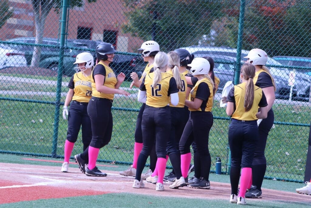 Slow-Pitch Softball: Tigers sweep North Hills behind an explosive offense