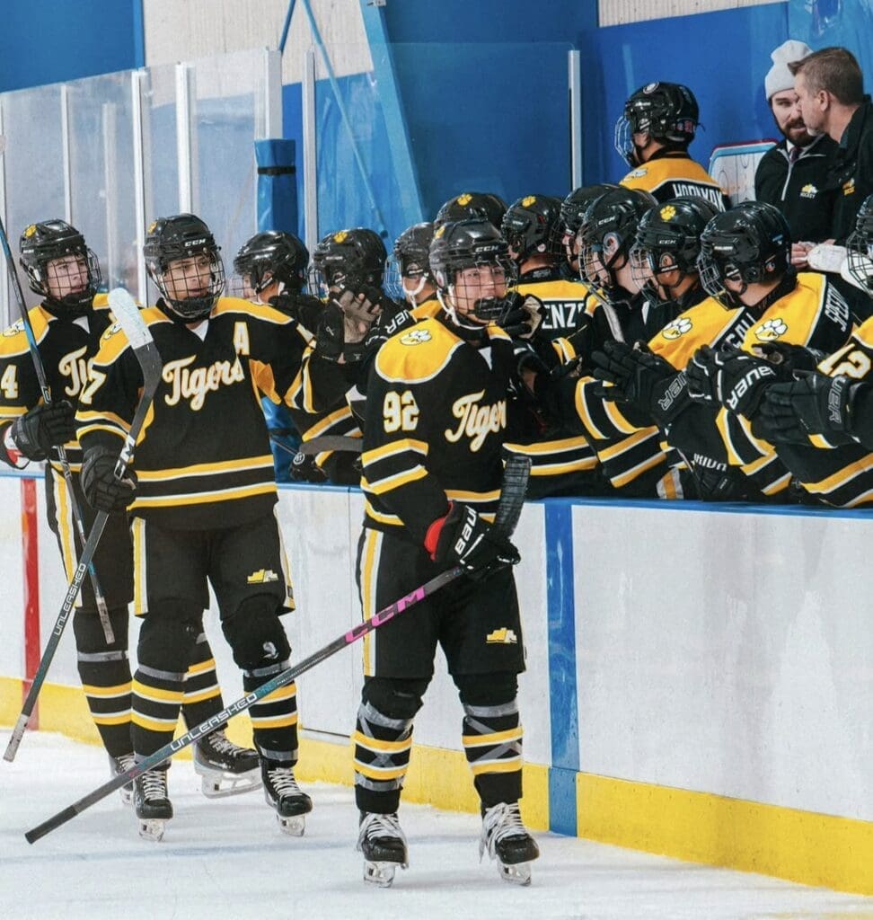 Ice Hockey: Ice Hockey Cruises To Win Over Latrobe